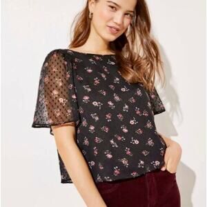 Loft Cute Black Floral Print Round Neck Short Sleeve V-Back With Ties Blouse XXS